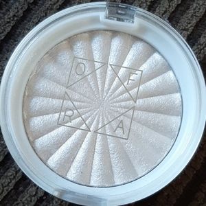 OFRA Highlighter